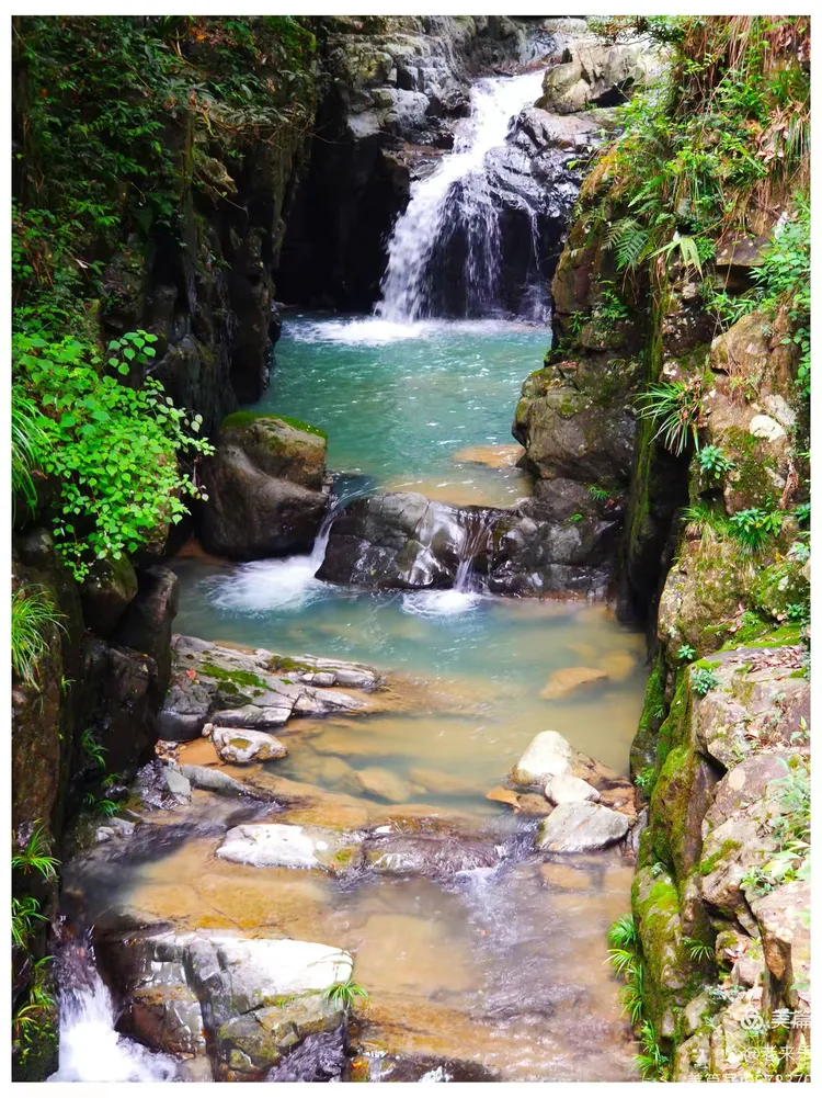 八乡山大峡谷 秀水青山